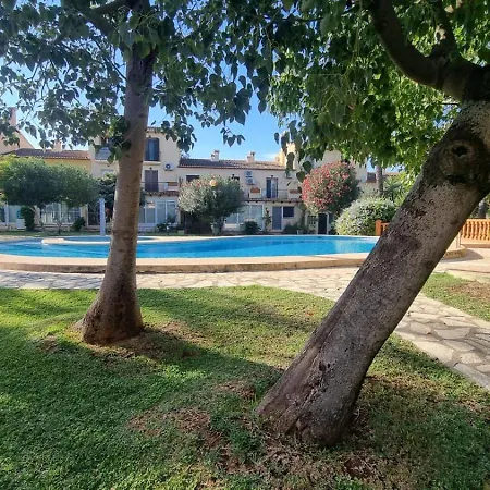 Charming House With Pool, Not Far From Beaches, Mountain And Сasa de vacaciones
