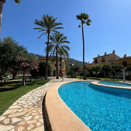 Charming House With Pool, Not Far From Beaches, Mountain And